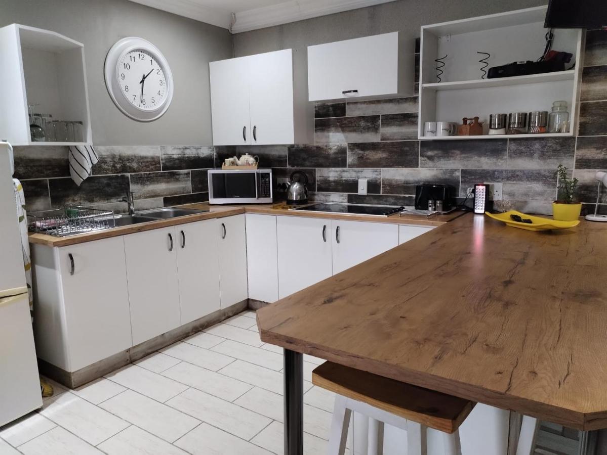Kraaifontein Villa Mariss Guesthouse מראה חיצוני תמונה