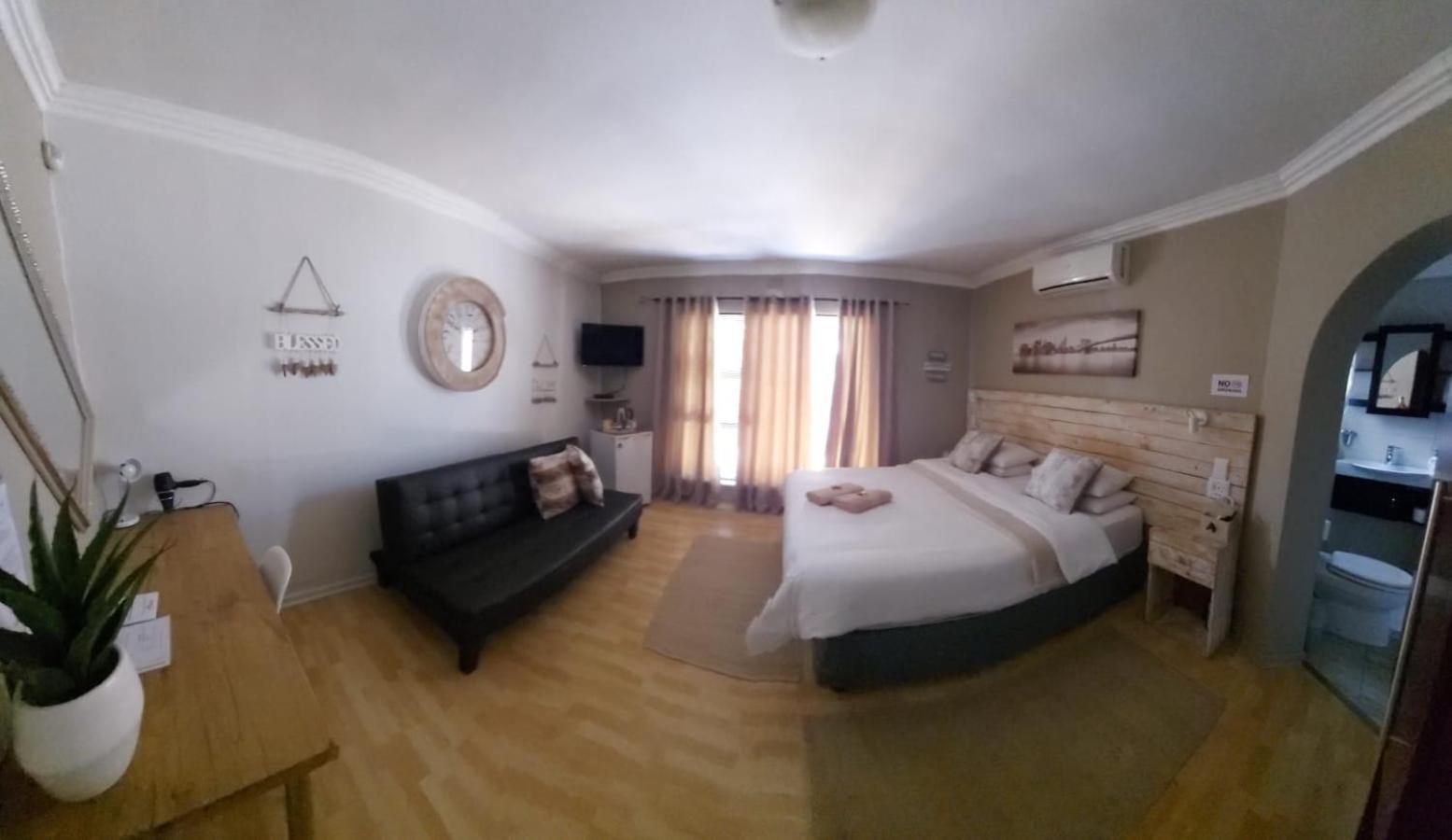 Kraaifontein Villa Mariss Guesthouse מראה חיצוני תמונה