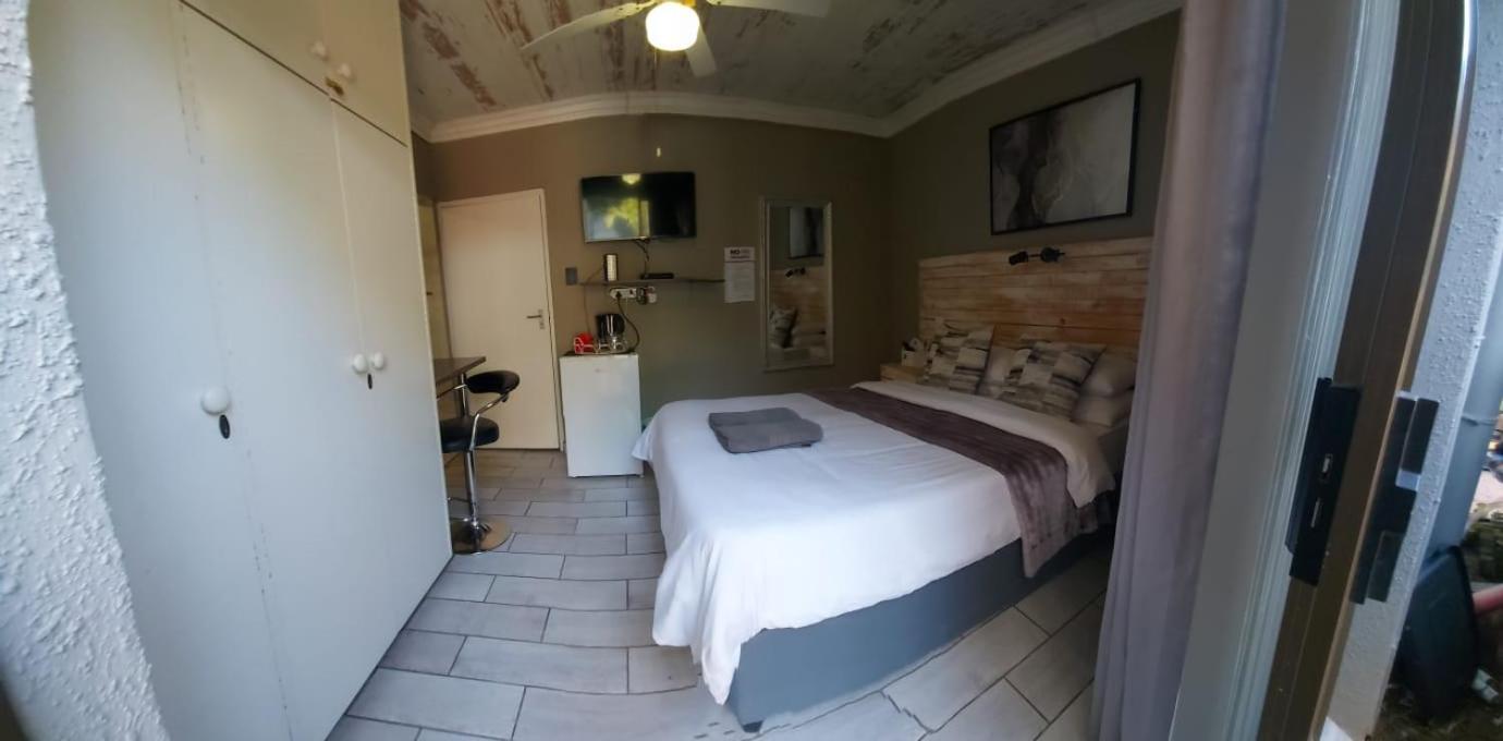 Kraaifontein Villa Mariss Guesthouse מראה חיצוני תמונה